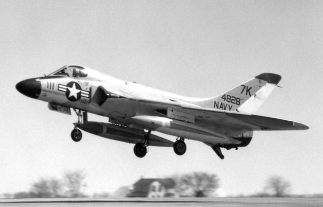 A US Navy reserve F-6A taking off in 1963. After the Department of Defense adopted a uniform scheme for classifying aircraft, the F4D Skyray became the F-6 Skyray.